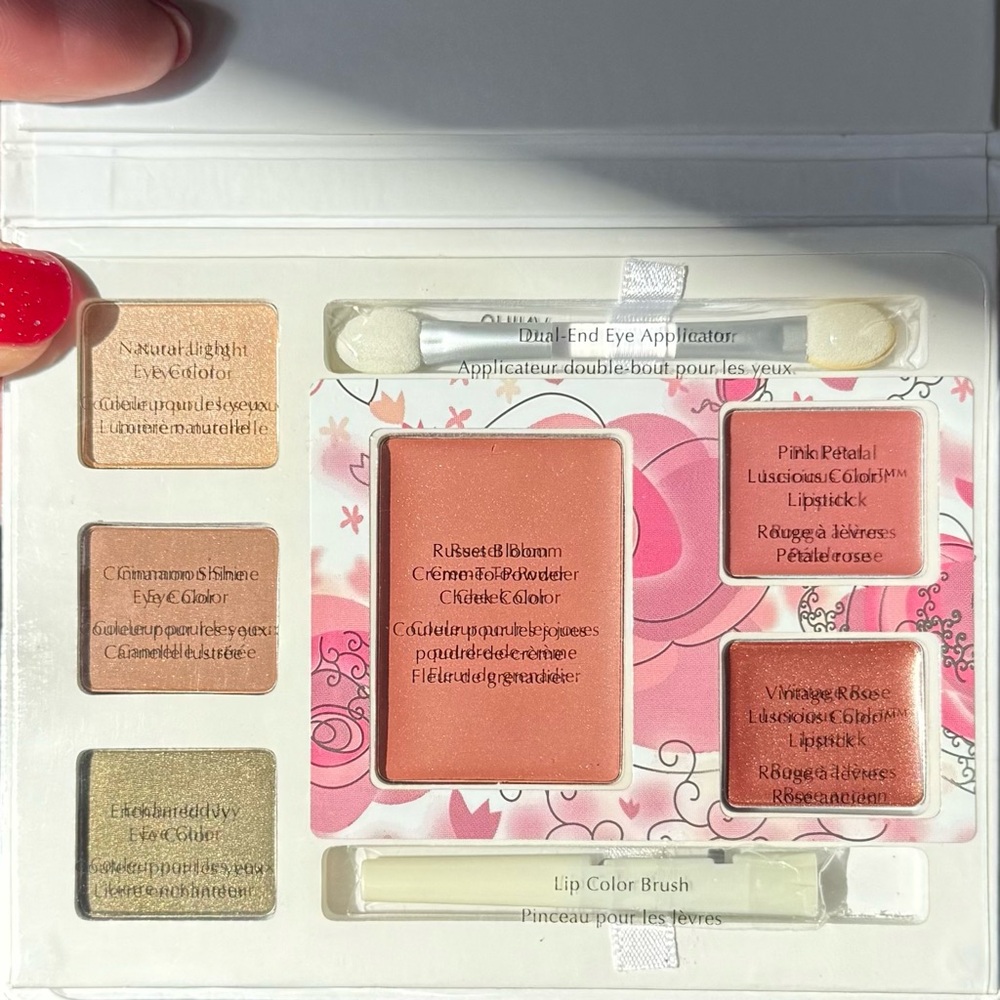 MK Enchanted Garden Color Palette Eyeshadows Lipsticks Cream to Powder Rouges - Picture 4 of 8